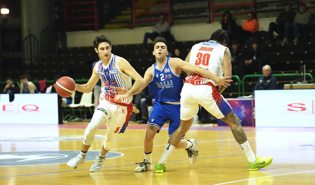 La Junior vince a Tortona il derby provinciale con il Derthona Lab: 55-66